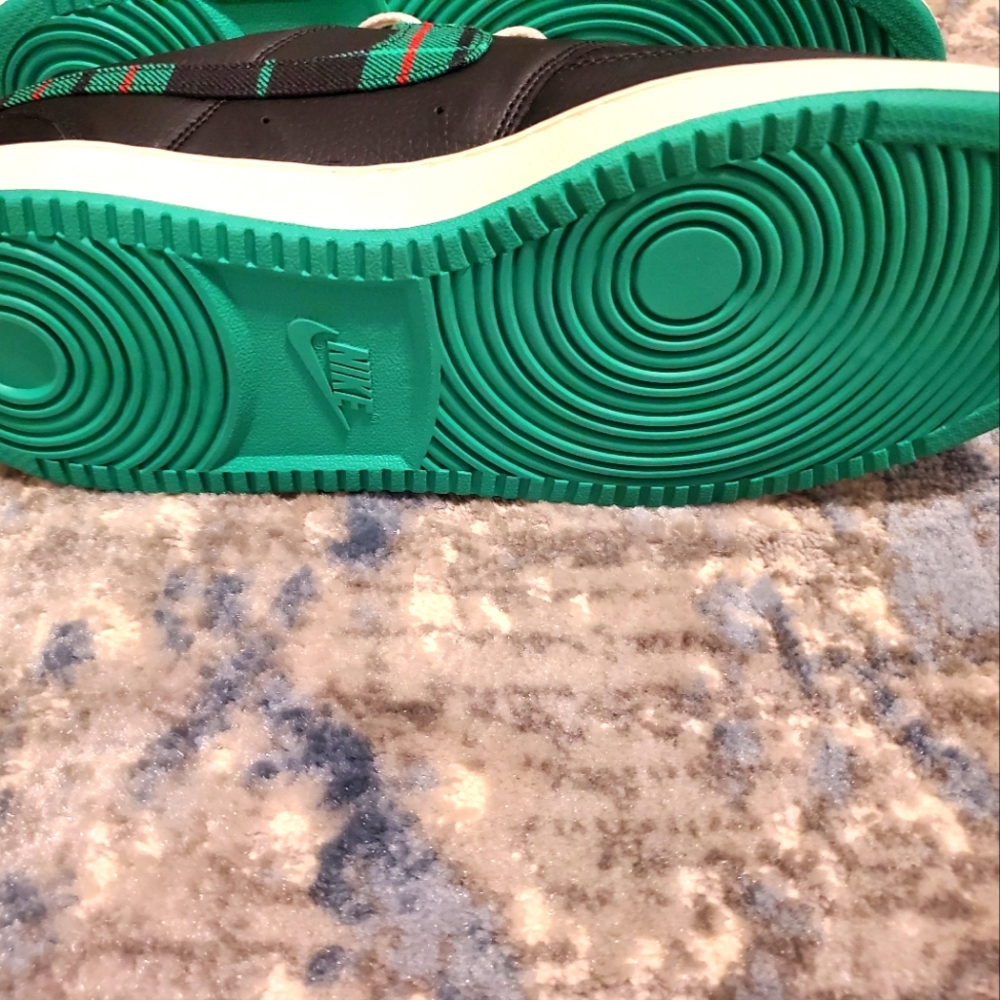 Nike Court Vision Low Black With Green Plaid Swoosh Model FD0321 010 - Picture 7 of 8